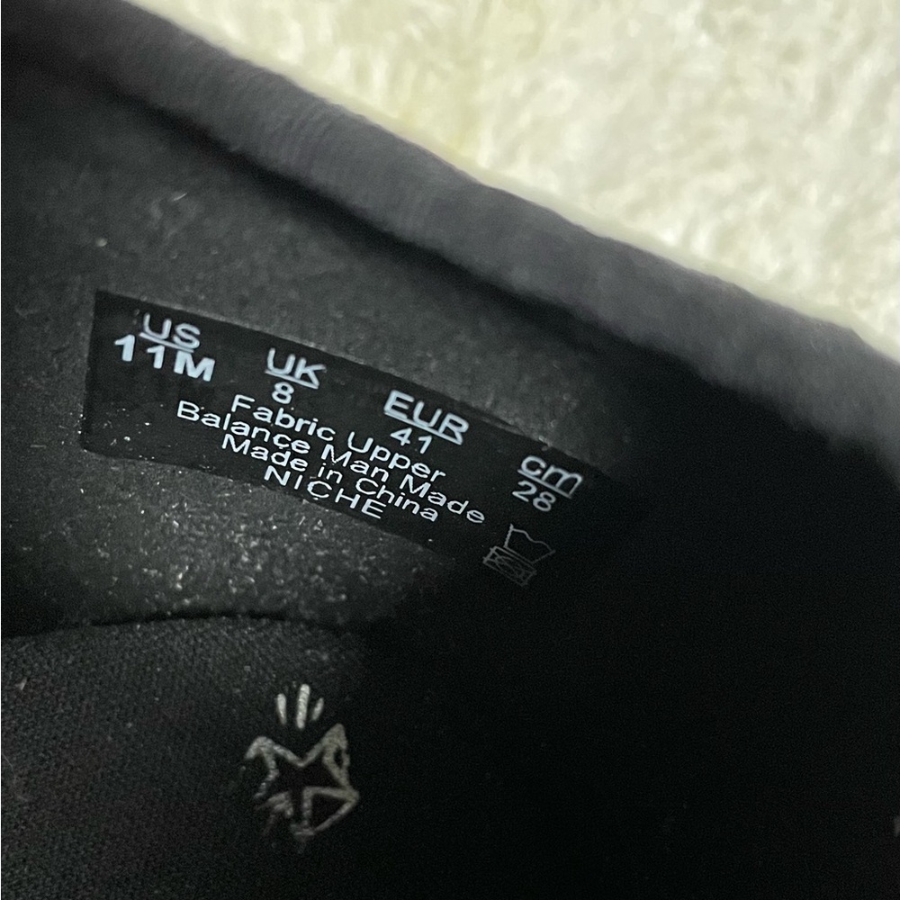 Bzees Black Flats with Gathered Detail - Picture 7 of 10